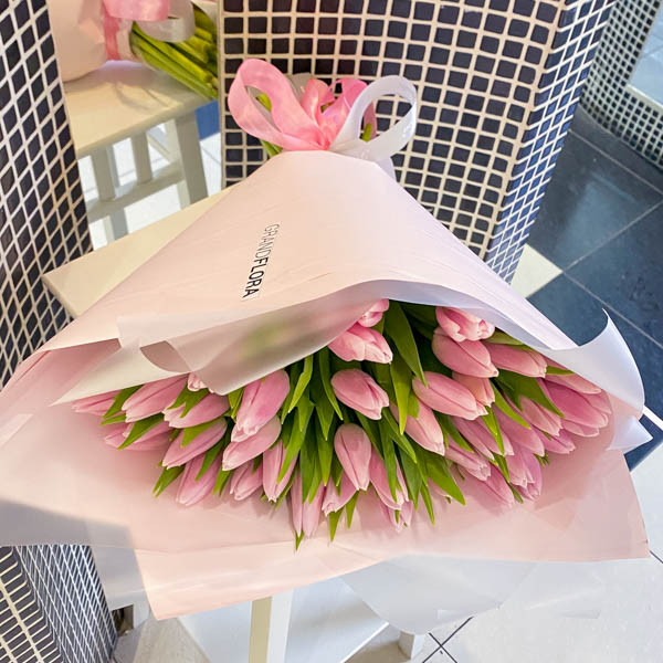 Нежный образ - букет из розовых тюльпанов 